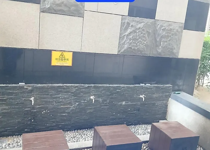 Apartment 스테이104